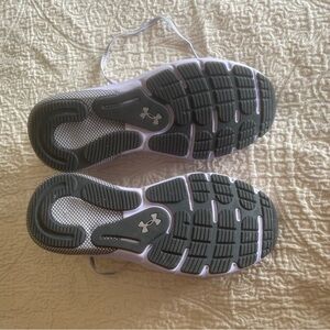 Brand new, worn once. Does run a tad bigger